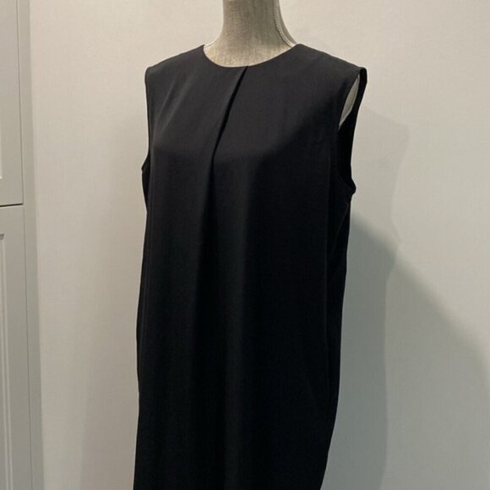 Classic Sleeveless Black Sheath Dress - Picture 6 of 7